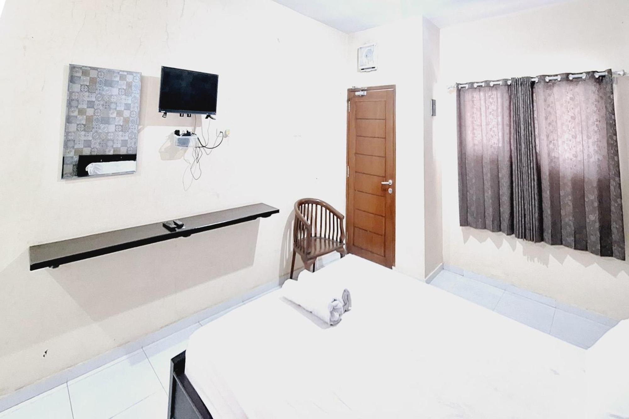 Villa Bukit Bunga Syariah Redpartner Pacet Mojokerto Extérieur photo