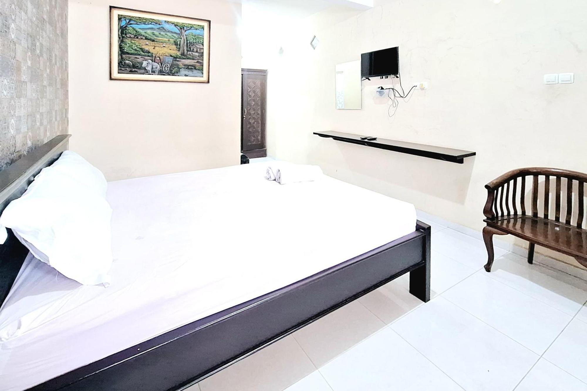 Villa Bukit Bunga Syariah Redpartner Pacet Mojokerto Extérieur photo